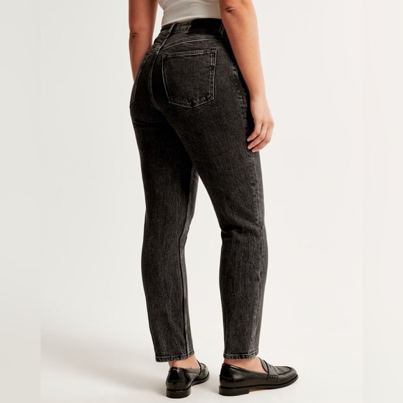 Abercrombie & Fitch Curve Love High Rise Mom Jean, plus size 18 - Picture 3 of 5